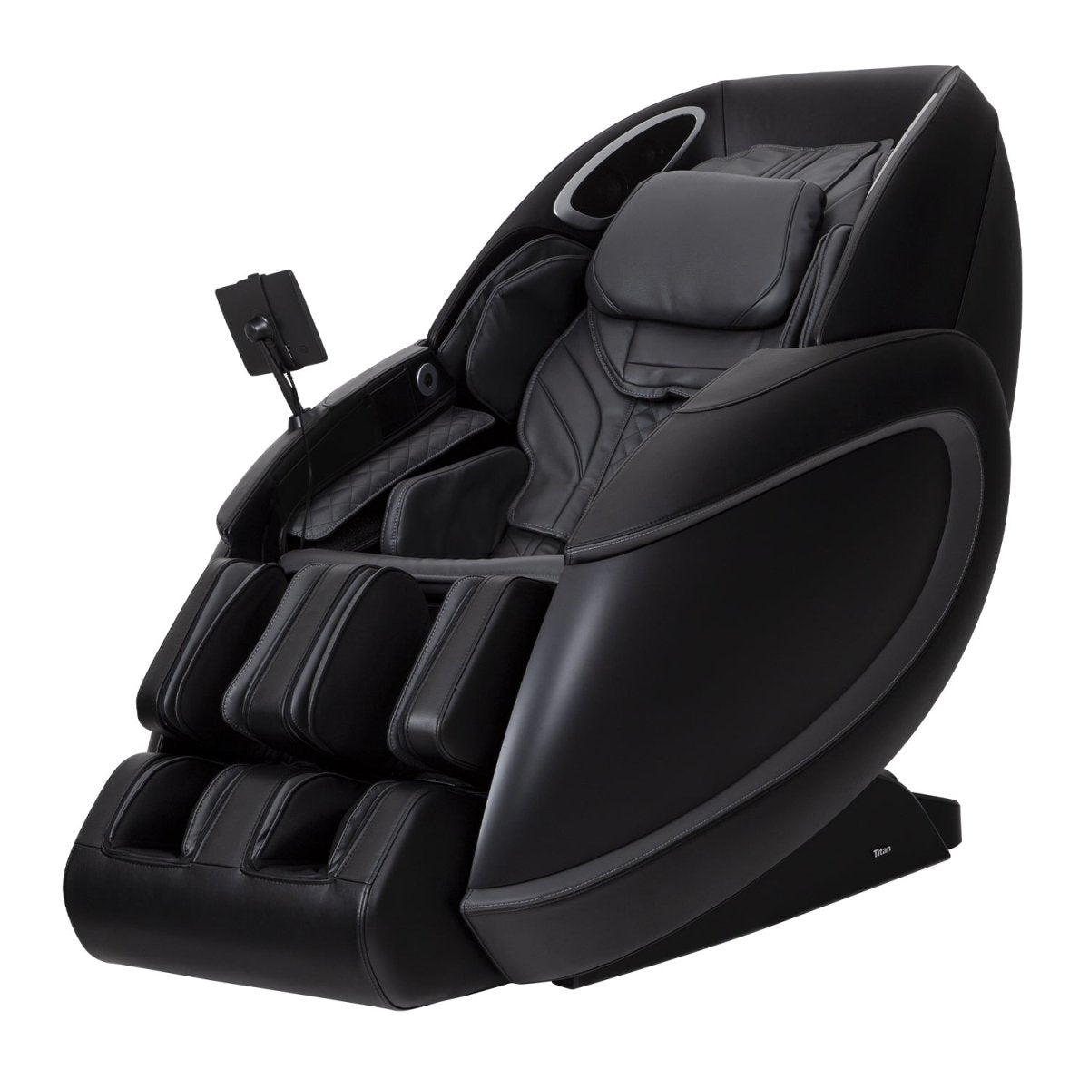 Titan Premium Fleetwood II 4D image 3
